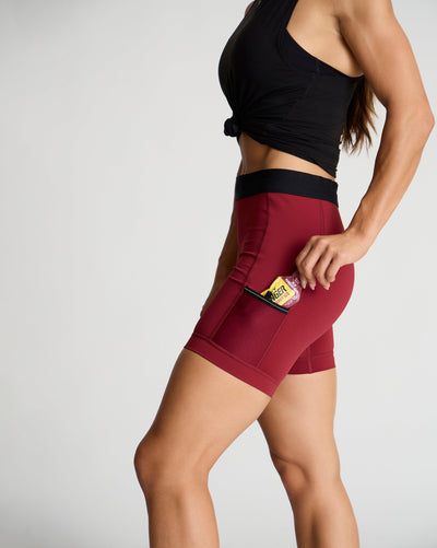 Meghan (5'8") is wearing size small 7" inseam