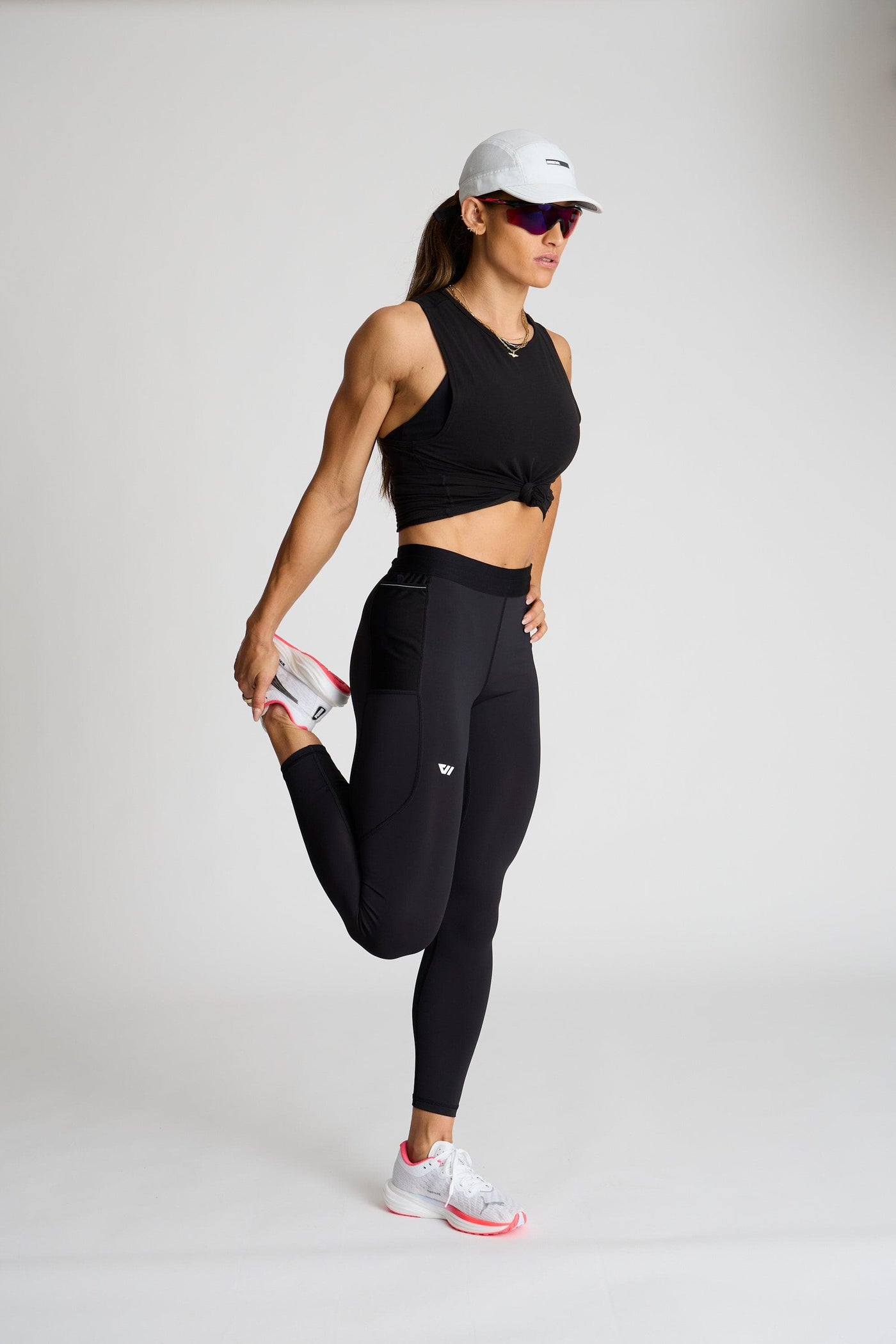 Meghan (5'8") is wearing size small