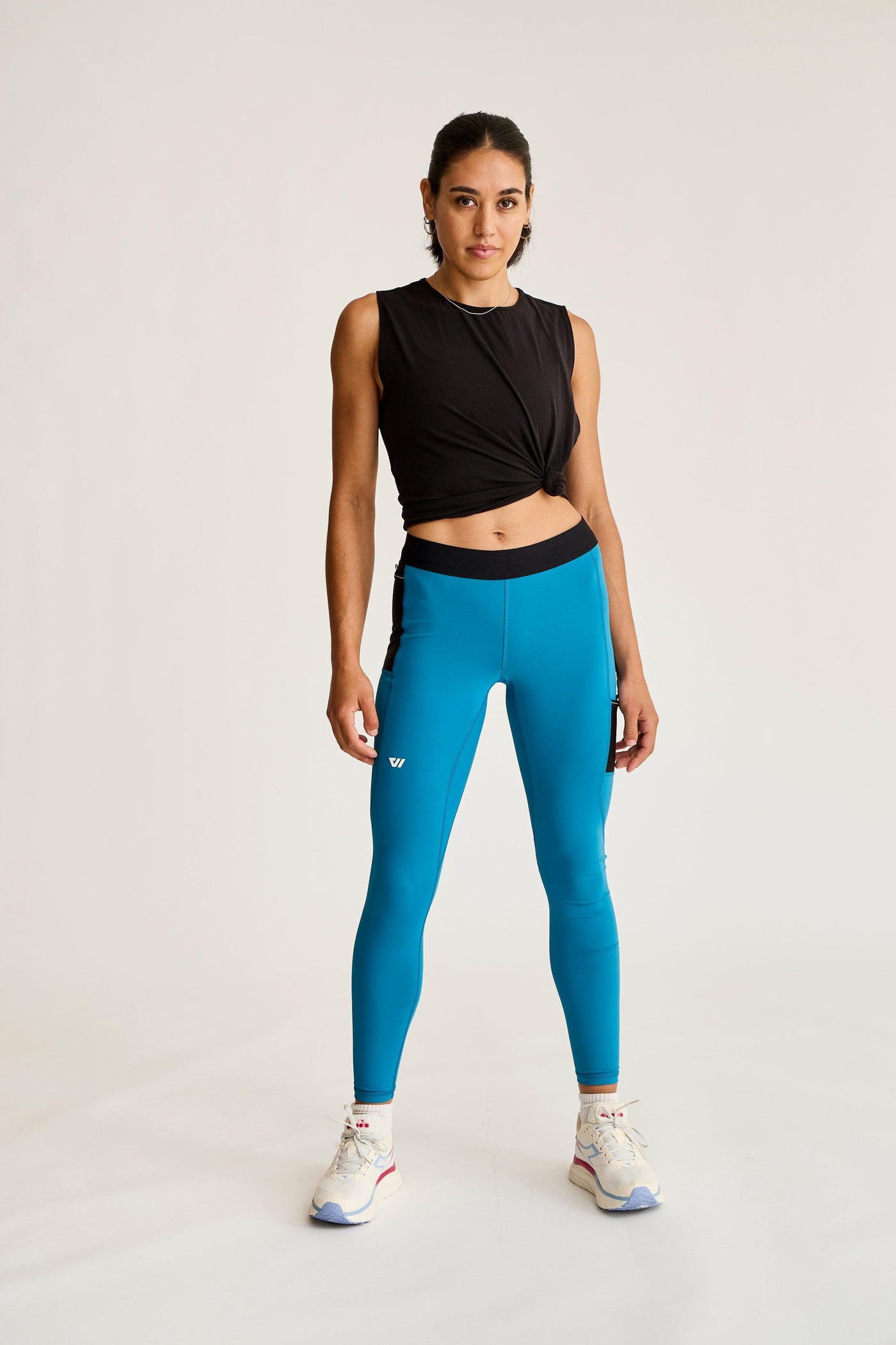 Isabella (5'7") is wearing size small