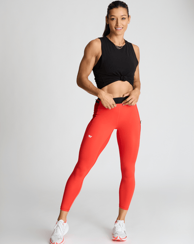 Meghan (5'8") is wearing size small