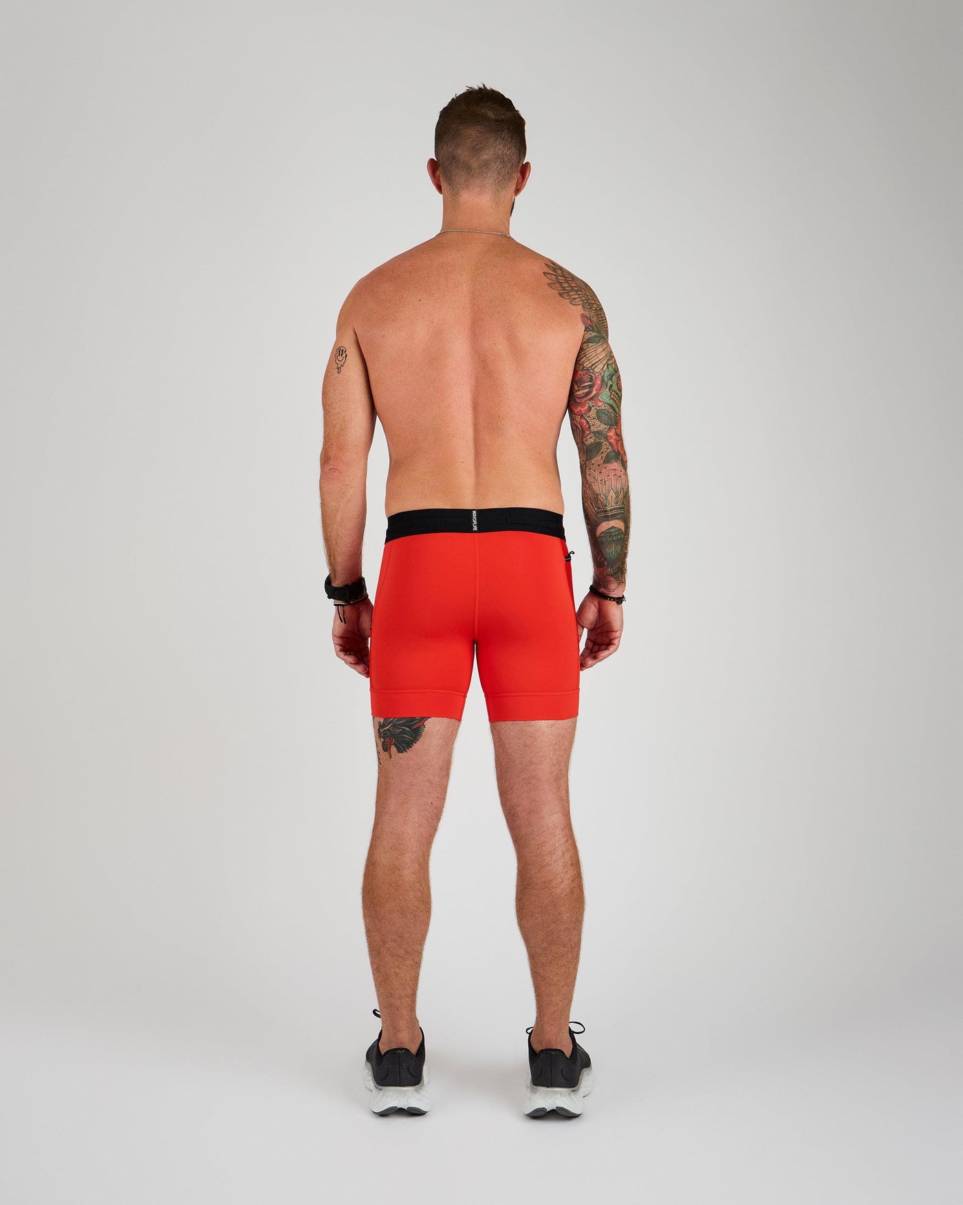 Conor (5’11") is wearing size medium 6" inseam