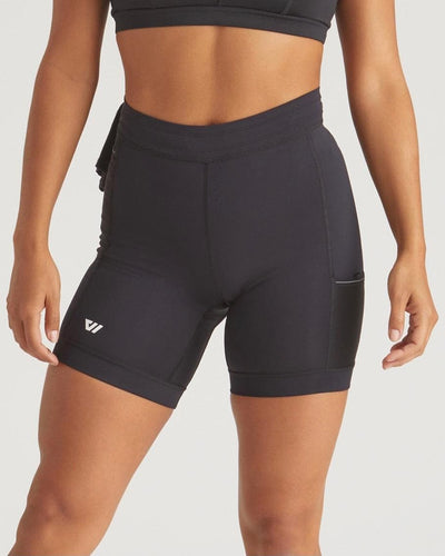 Meghan (5'8") is wearing size small 7" inseam