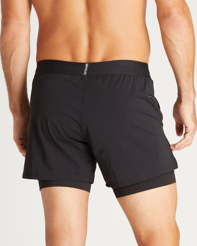 Nathaniel (6'1") is wearing size medium 7" inseam