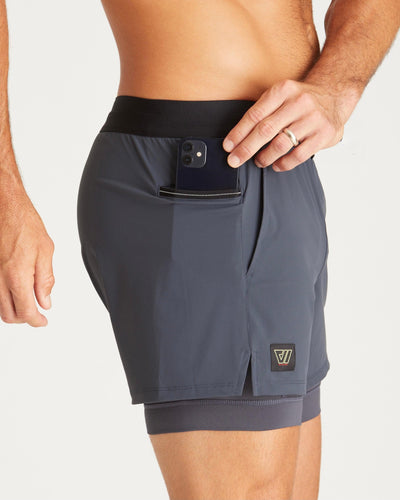 Nathaniel (6'1") is wearing size medium 7" inseam