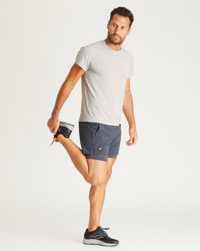Nathaniel (6'1") is wearing size medium 7" inseam
