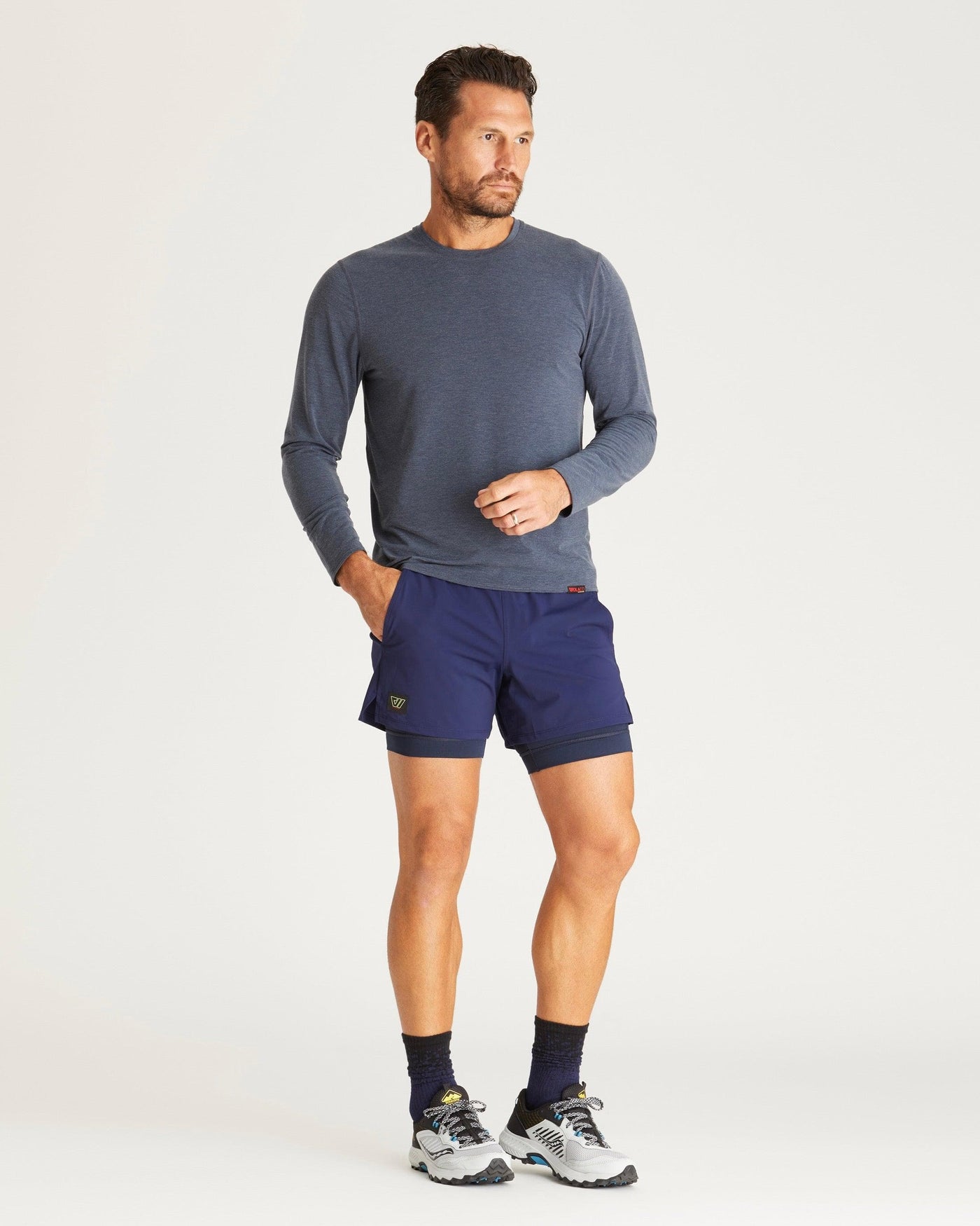 Nathaniel (6'1") is wearing size medium 7" inseam